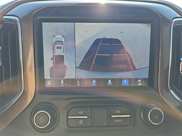 Photo of 2021 Iridescent Pearl Tricoat Chevrolet Silverado 1500
