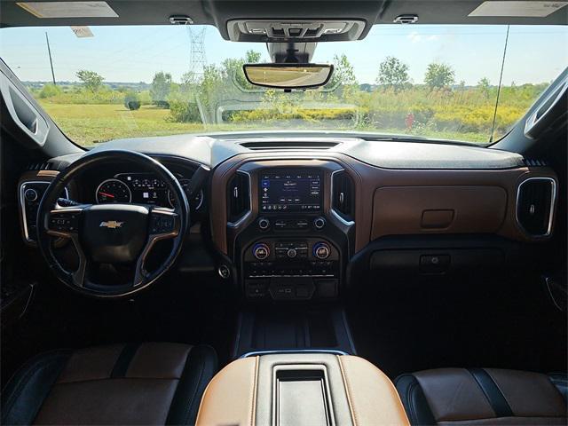 Photo of 2021 Iridescent Pearl Tricoat Chevrolet Silverado 1500