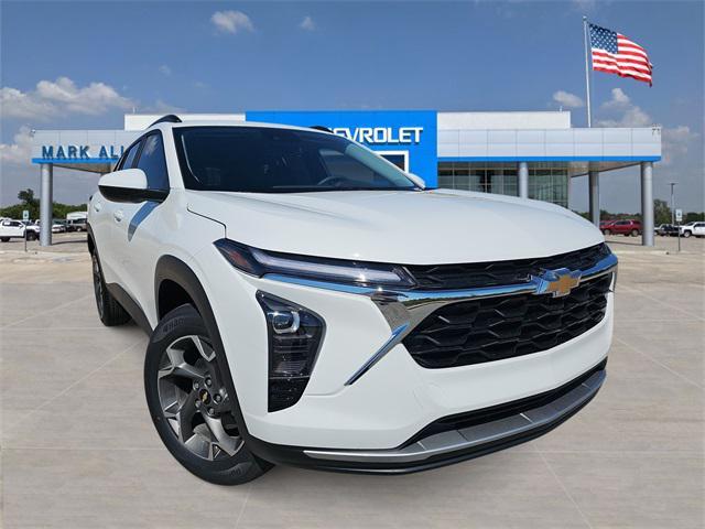 Photo of 2026 Summit White Chevrolet Trax