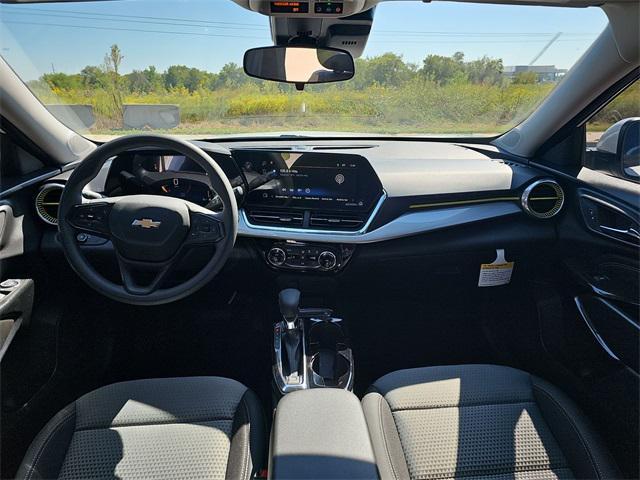 Photo of 2026 Summit White Chevrolet Trax