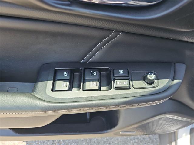 Photo of 2018 Ice Silver Metallic Subaru Outback