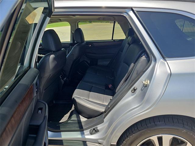 Photo of 2018 Ice Silver Metallic Subaru Outback