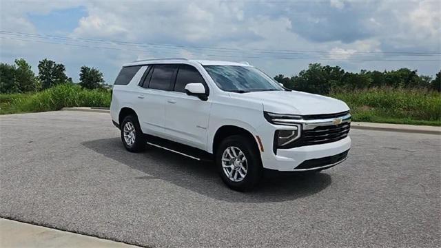 Photo of 2025 Summit White Chevrolet Tahoe