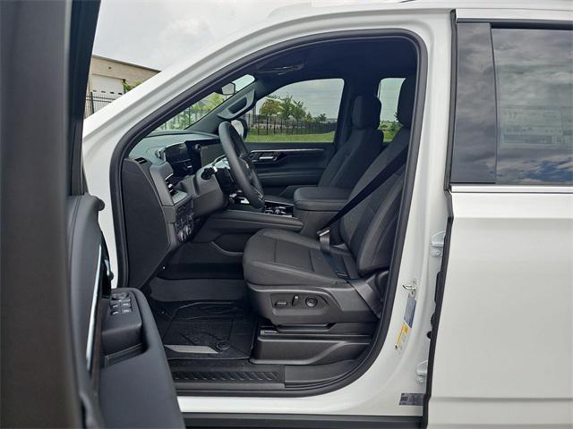 Photo of 2025 Summit White Chevrolet Tahoe