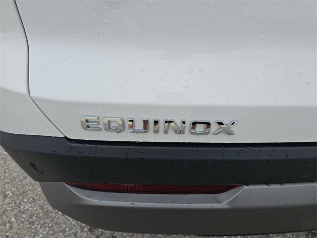 Photo of 2026 Summit White Chevrolet Equinox