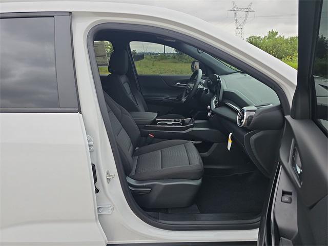 Photo of 2026 Summit White Chevrolet Equinox