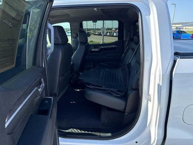Photo of 2022 Iridescent Pearl Tricoat Chevrolet Silverado 1500