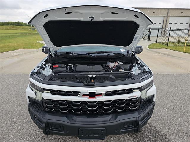 Photo of 2025 Summit White Chevrolet Silverado 1500