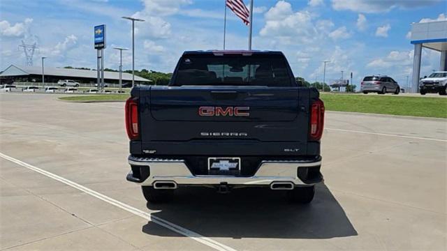 Photo of 2022 Pacific Blue Metallic GMC Sierra 1500