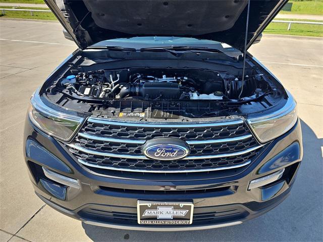Photo of 2024 Black Metallic Ford Explorer