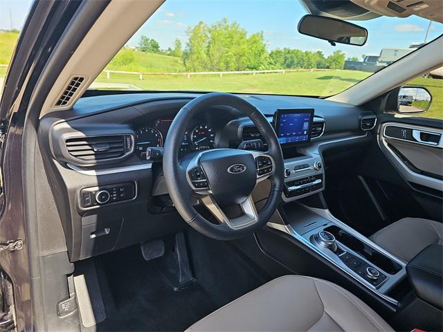 Photo of 2024 Black Metallic Ford Explorer