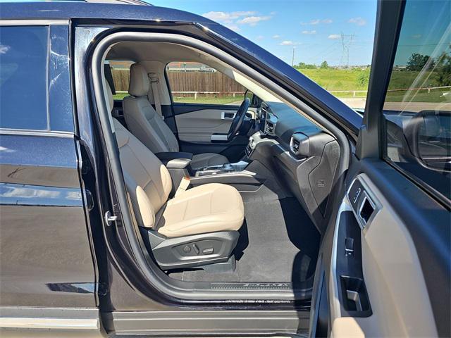 Photo of 2024 Black Metallic Ford Explorer