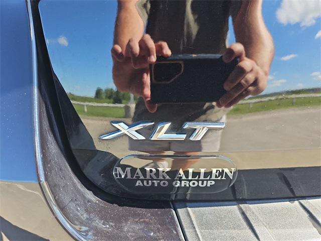 Photo of 2024 Black Metallic Ford Explorer