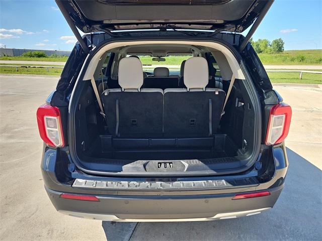 Photo of 2024 Black Metallic Ford Explorer