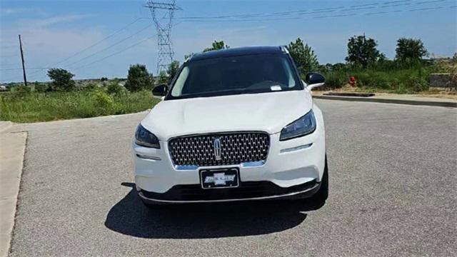 Photo of 2022 Pristine White Metallic Tri-Coat Lincoln Corsair
