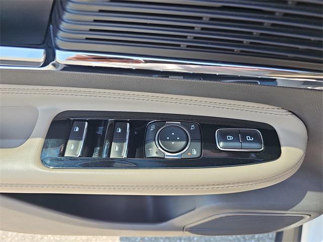 Photo of 2022 Pristine White Metallic Tri-Coat Lincoln Corsair