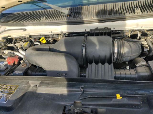 Photo of 2013 Oxford White Ford E350 Super Duty