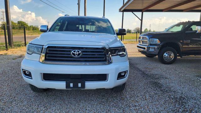 Photo of 2018 White Toyota Sequoia