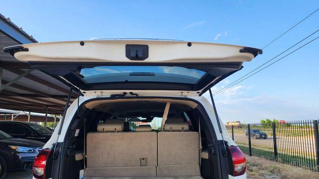 Photo of 2018 White Toyota Sequoia
