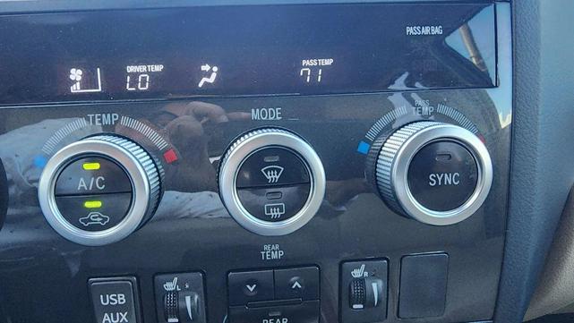 Photo of 2018 White Toyota Sequoia