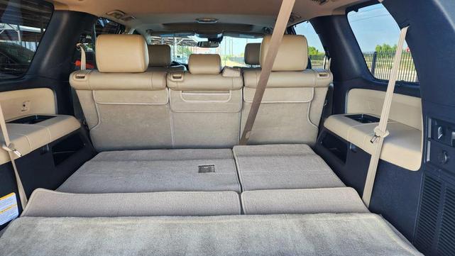 Photo of 2018 White Toyota Sequoia
