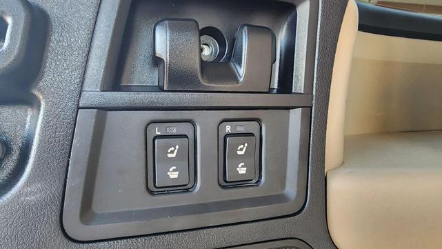 Photo of 2018 White Toyota Sequoia
