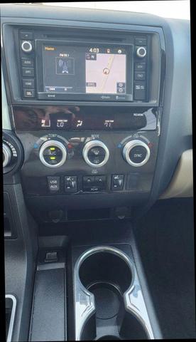 Photo of 2018 White Toyota Sequoia