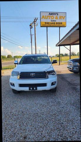 Photo of 2018 White Toyota Sequoia