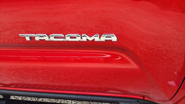 Photo of 2022 Barcelona Red Toyota Tacoma