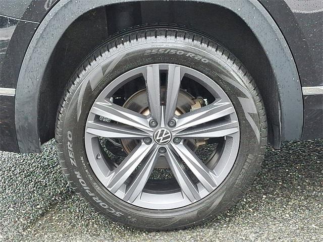 Photo of 2021 Black Volkswagen Atlas