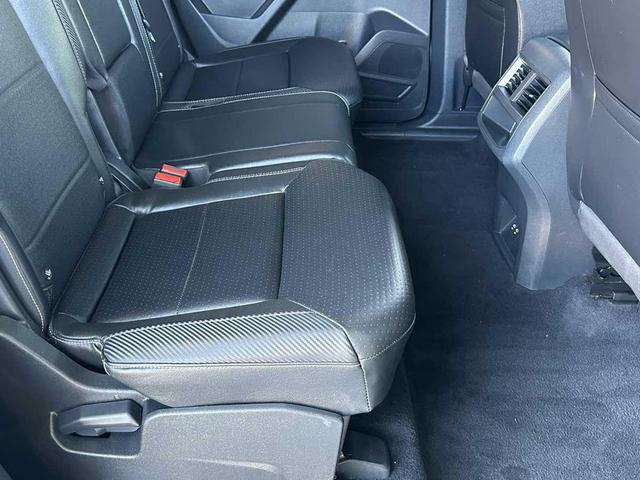 Photo of 2021 Oryx White Pearl Volkswagen Atlas Cross Sport