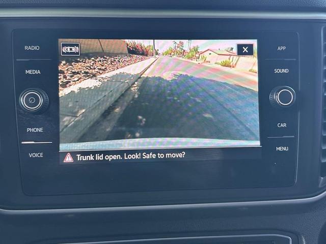 Photo of 2021 Oryx White Pearl Volkswagen Atlas Cross Sport