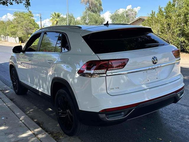 Photo of 2021 Oryx White Pearl Volkswagen Atlas Cross Sport