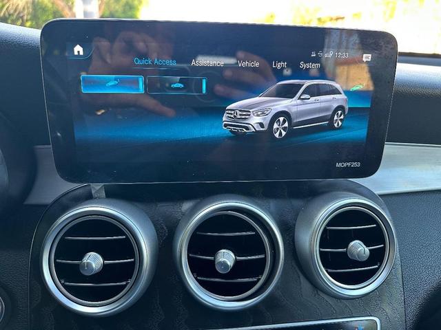 Photo of 2021 Polar White Mercedes-Benz GLC 300