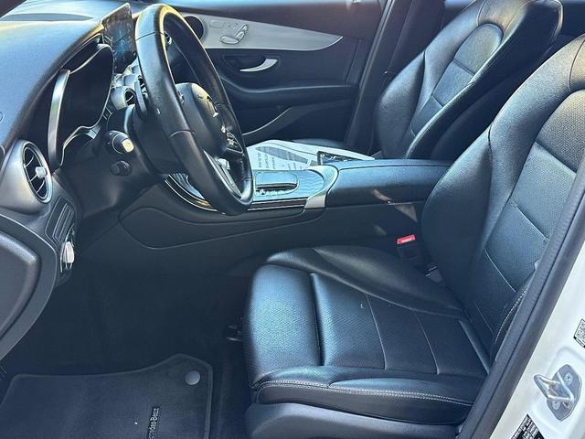 Photo of 2021 Polar White Mercedes-Benz GLC 300