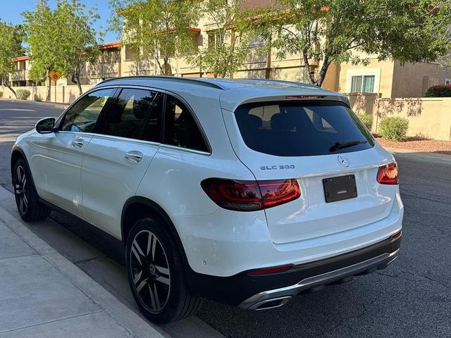 Photo of 2021 Polar White Mercedes-Benz GLC 300
