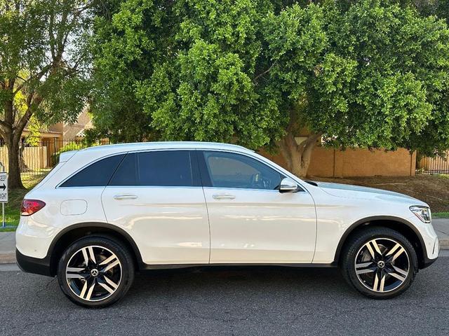 Photo of 2021 Polar White Mercedes-Benz GLC 300