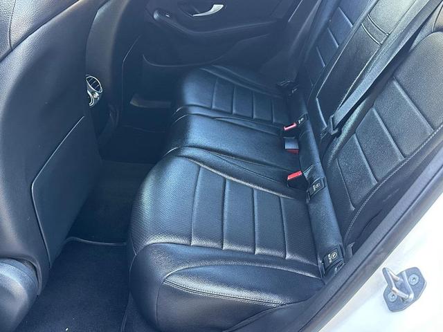 Photo of 2021 Polar White Mercedes-Benz GLC 300