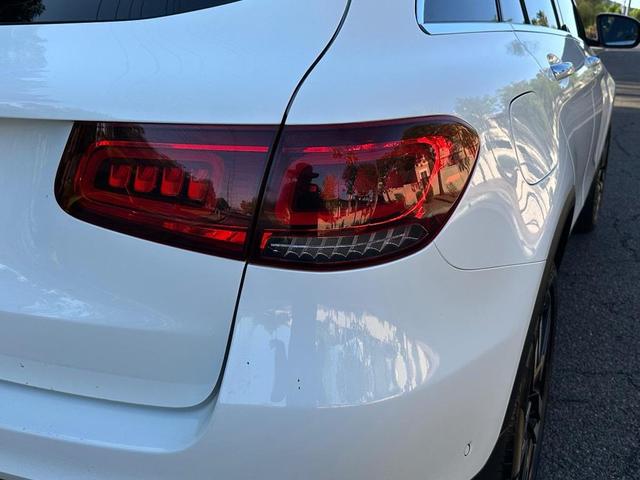 Photo of 2021 Polar White Mercedes-Benz GLC 300