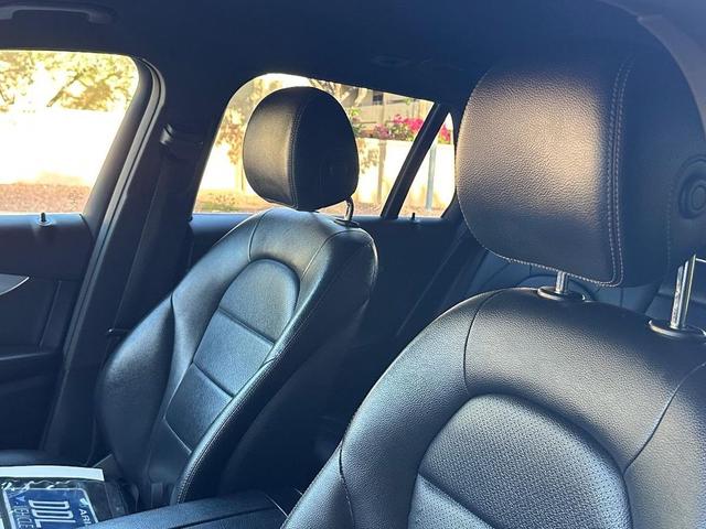 Photo of 2021 Polar White Mercedes-Benz GLC 300