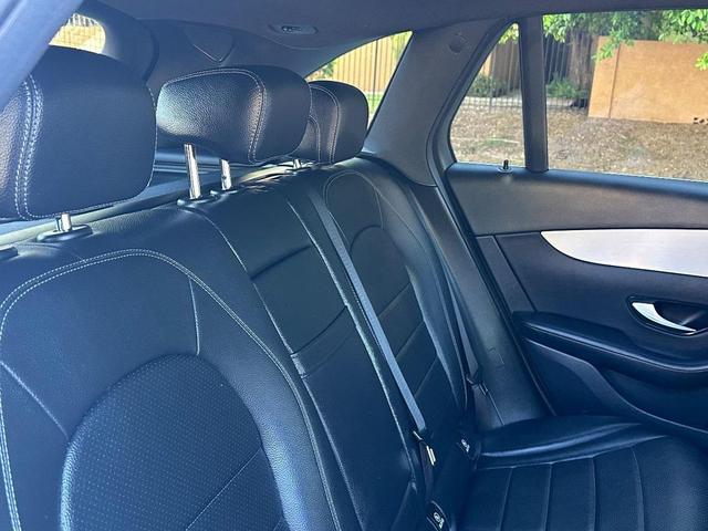 Photo of 2021 Polar White Mercedes-Benz GLC 300