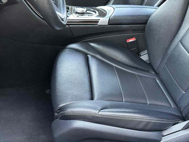 Photo of 2018 Selenite Grey Metallic Mercedes-Benz C-Class