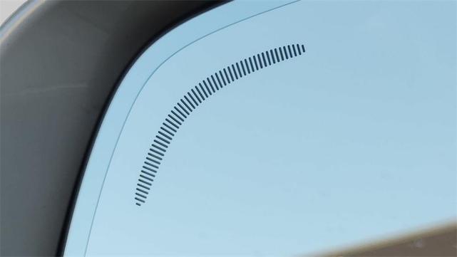 Photo of 2023 Crystal White Metallic Volvo XC90