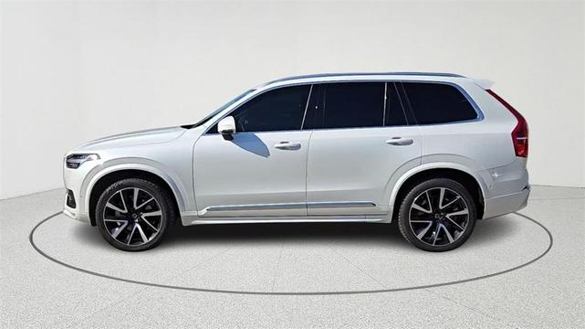 Photo of 2023 Crystal White Metallic Volvo XC90