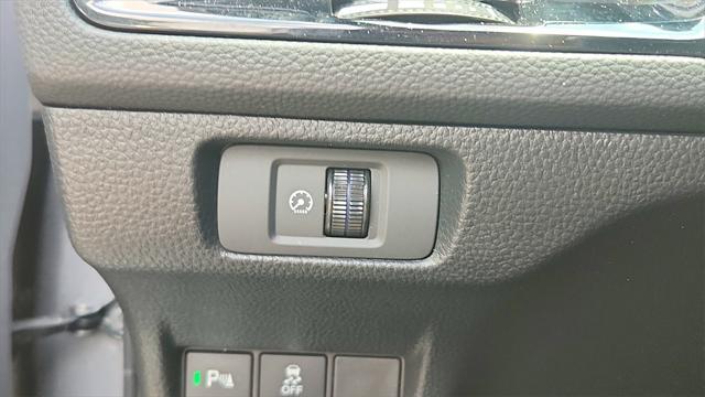 Photo of 2023 Lunar Silver Metallic Honda Civic