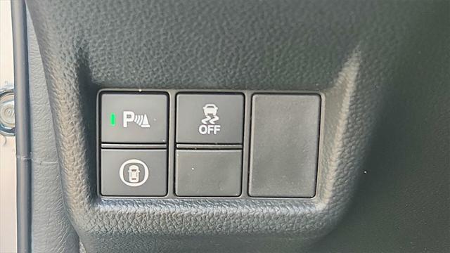 Photo of 2023 Lunar Silver Metallic Honda Civic