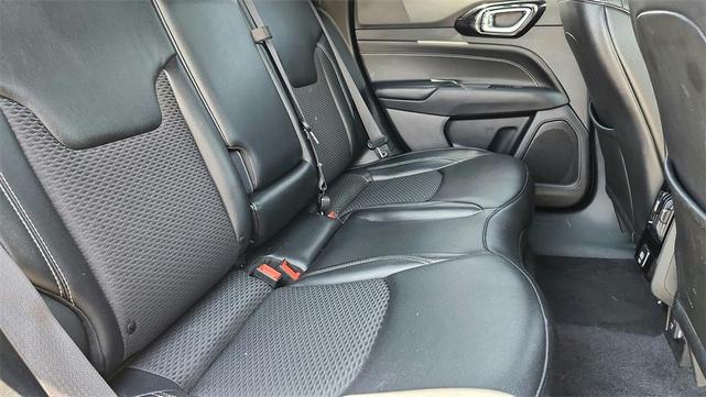 Photo of 2023 Diamond Black Crystal Pearlcoat Jeep Compass