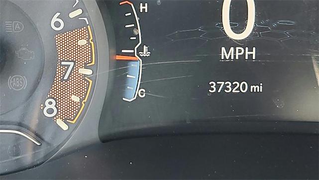 Photo of 2023 Diamond Black Crystal Pearlcoat Jeep Compass