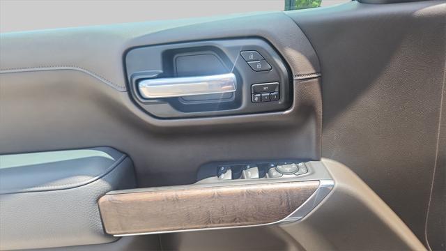 Photo of 2021 White Frost Tricoat GMC Sierra 1500