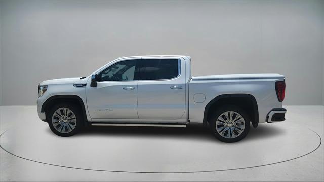 Photo of 2021 White Frost Tricoat GMC Sierra 1500